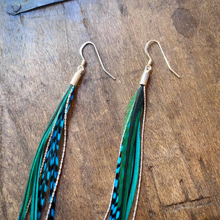 Mini Feather Earrings - Green & Turquoise Grizzly / Silver