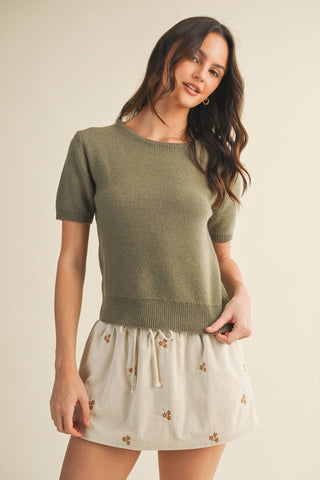 Short Sleeve Crew Neck Sweater – Boutique Comfort Meets Everyday Style