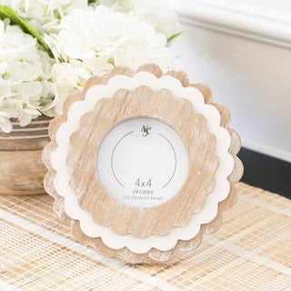 8x8 round scallop photo frame (4x4)