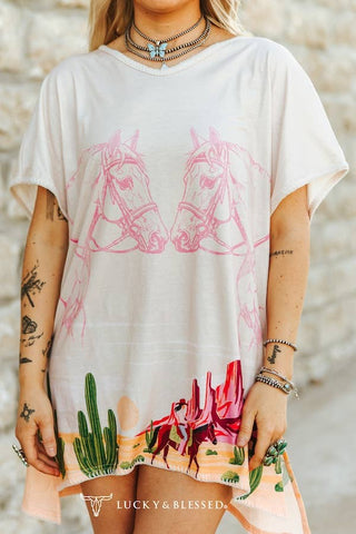 Desert Horse Graphic Short Sleeve Blouse in Ivory