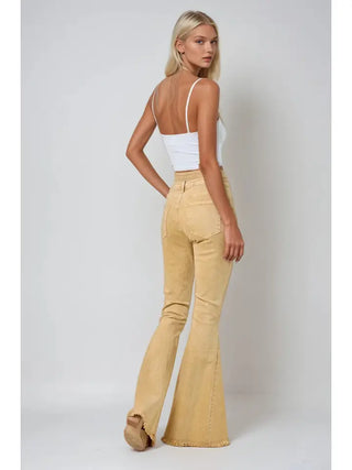 Women’s Beige Flare Jeans – Retro-Inspired Style