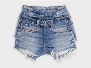 Low-Rise Denim Shorts in Medium Wash