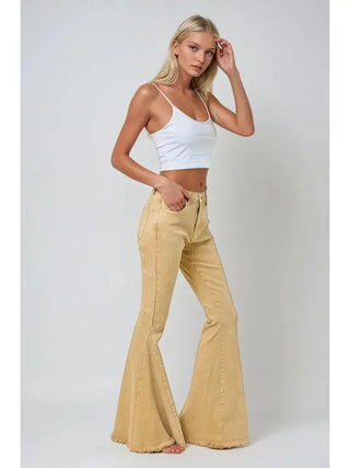 Women’s Beige Flare Jeans – Retro-Inspired Style